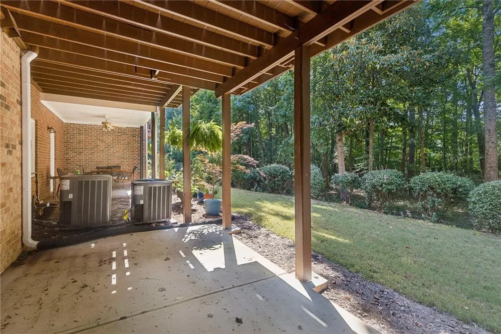 4305 Village Green Drive Roswell, GA 30075
