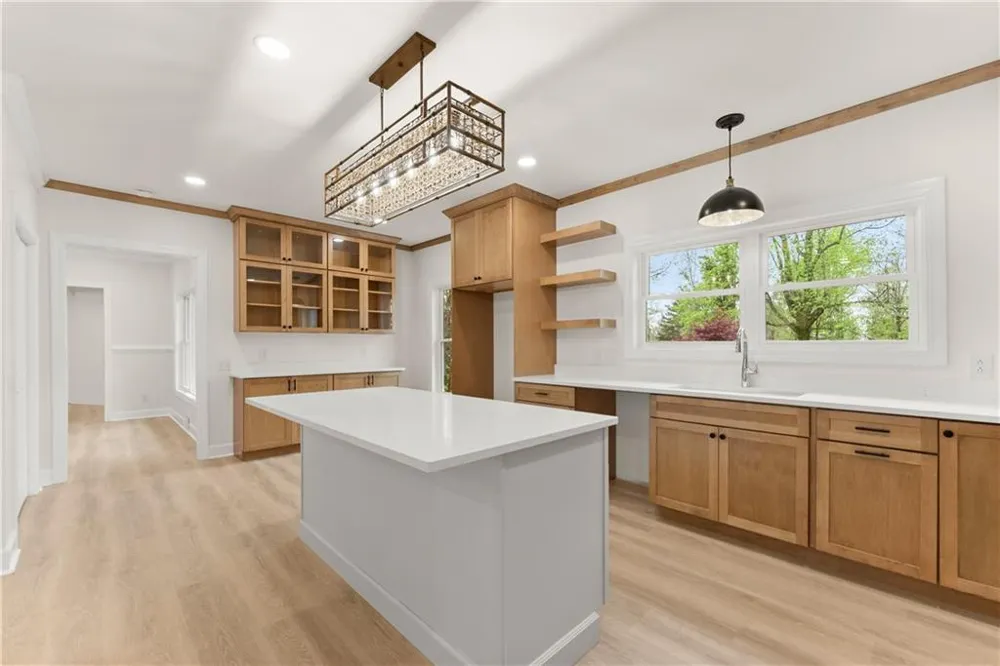 664 Chenocetah Drive Cornelia, GA 30531