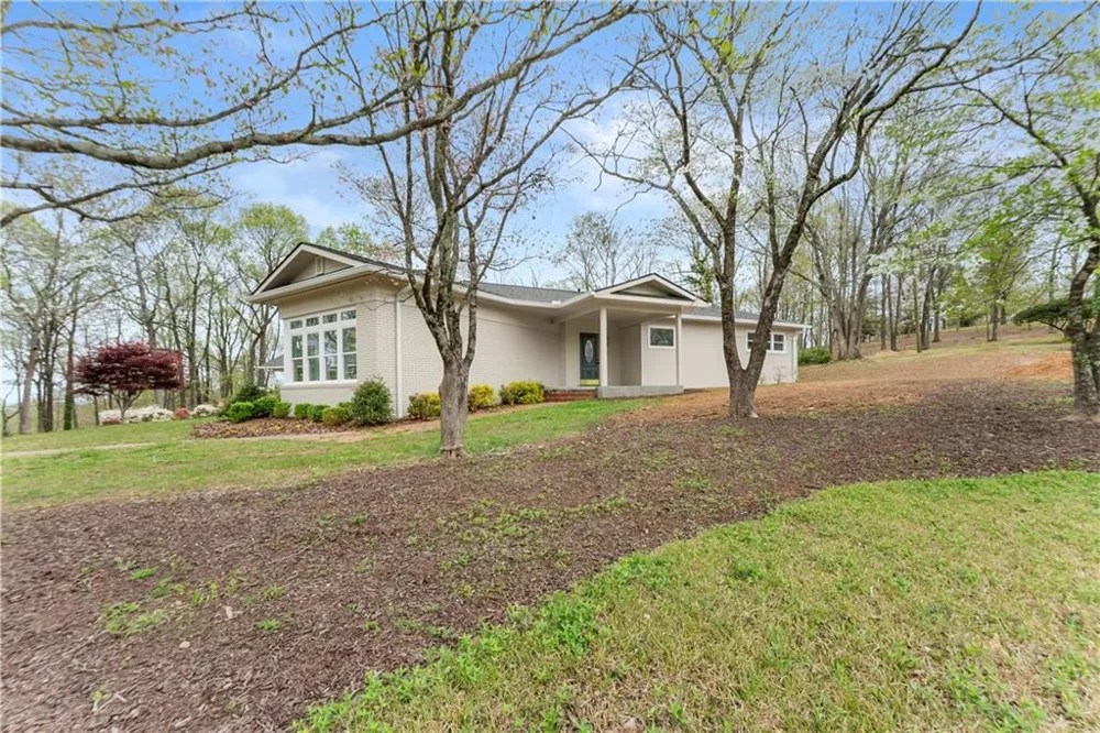 664 Chenocetah Drive Cornelia, GA 30531