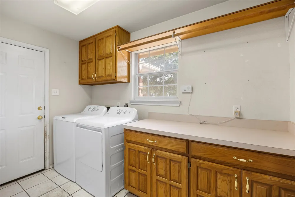 4201 E Bankhead Highway Weatherford, TX 76087
