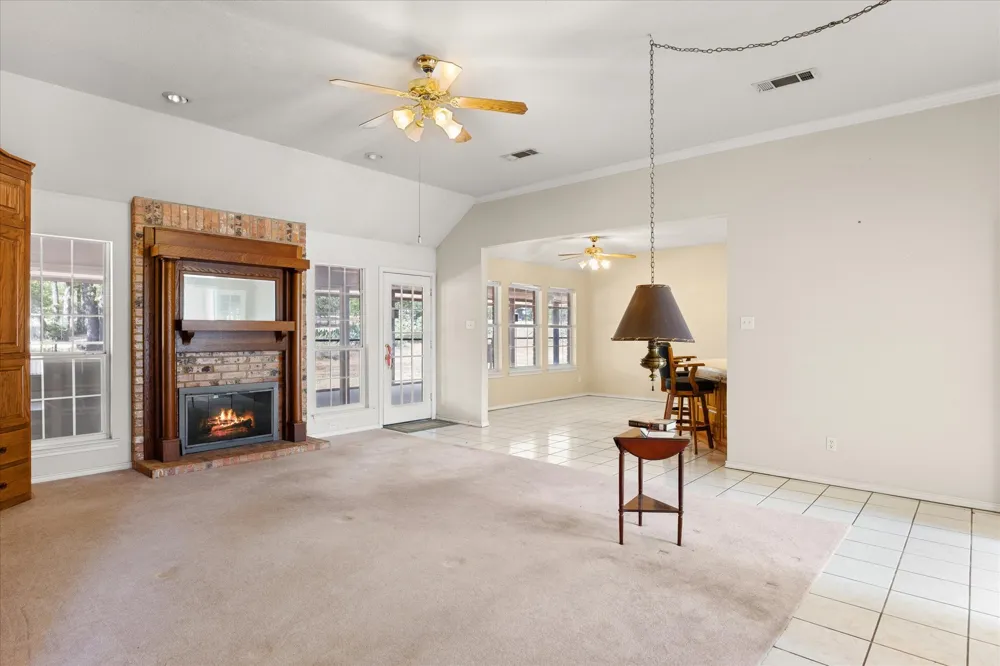 4201 E Bankhead Highway Weatherford, TX 76087
