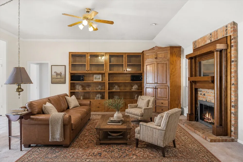 4201 E Bankhead Highway Weatherford, TX 76087
