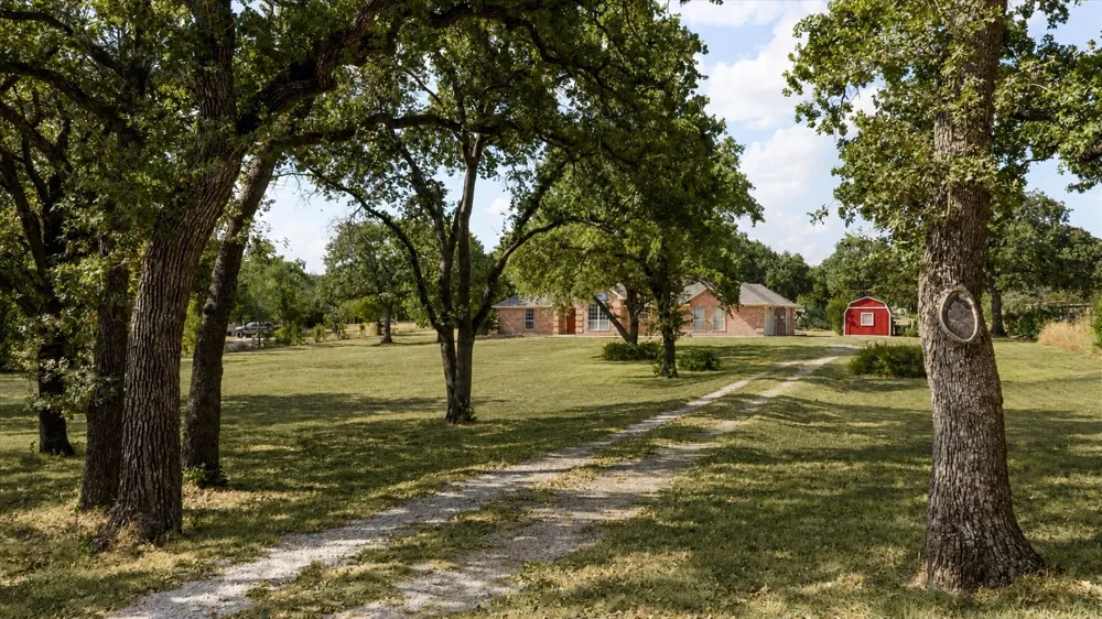 4201 E Bankhead Highway Weatherford, TX 76087