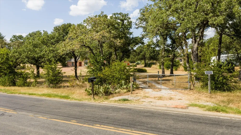 4201 E Bankhead Highway Weatherford, TX 76087