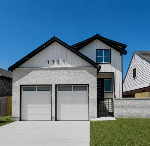 7727 Green Lawn Drive
