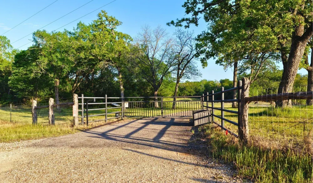 5916 Private Road 2003 - 12 Acres Caldwell, TX 77836