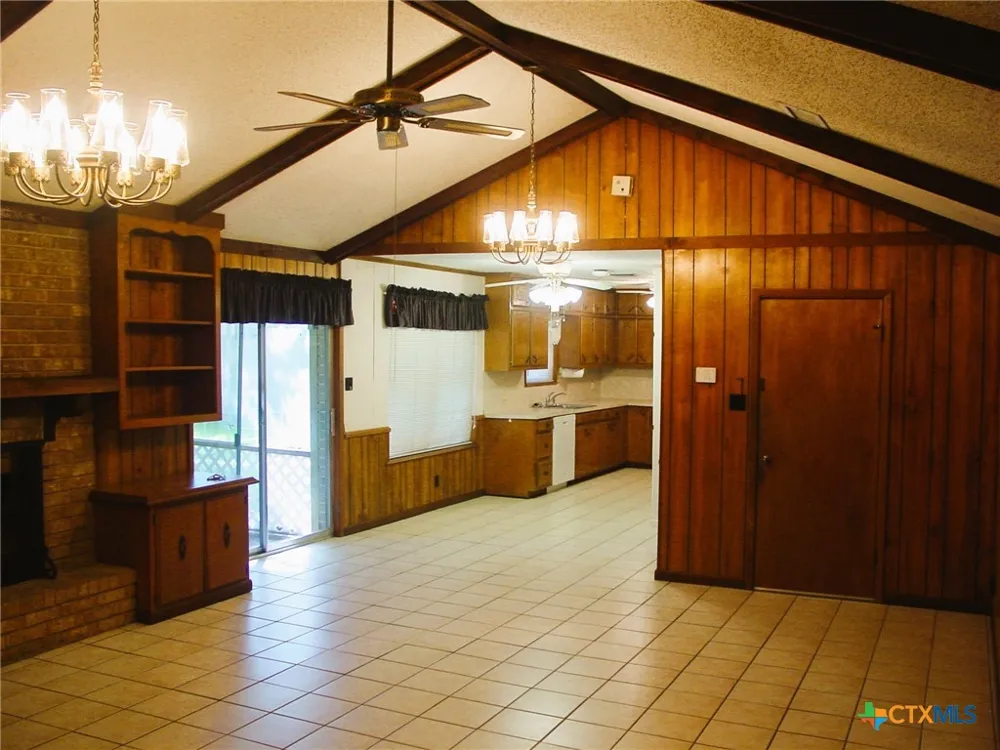 406 Sherwood Drive Victoria, TX 77901