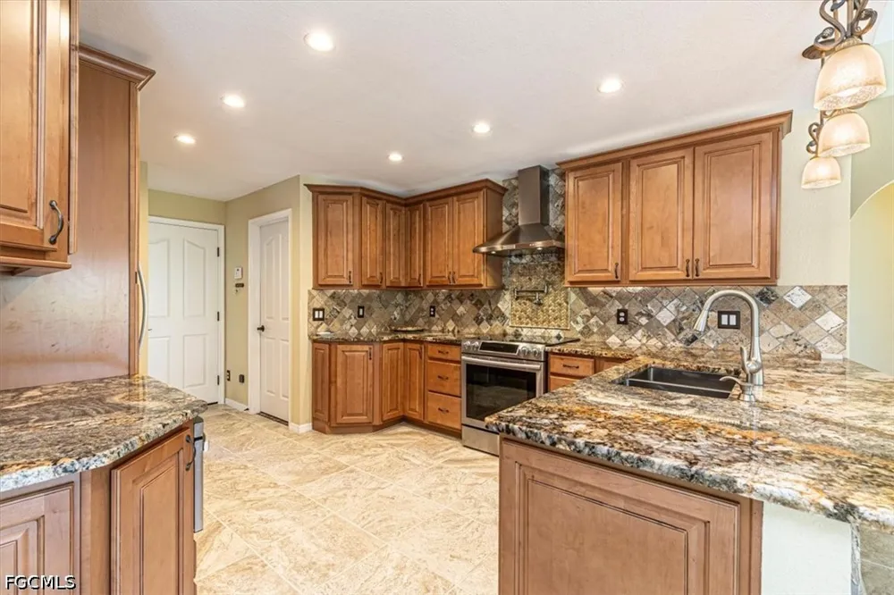 SW 43rd Lane Cape Coral, FL 33914