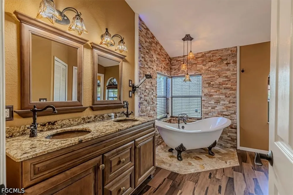 SW 43rd Lane Cape Coral, FL 33914
