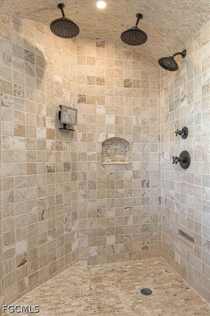 SW 43rd Lane Cape Coral, FL 33914