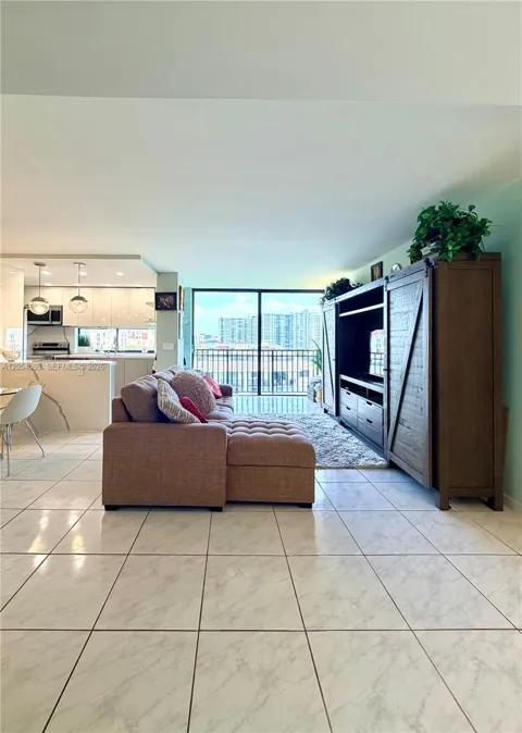 17021 Bay Rd #802