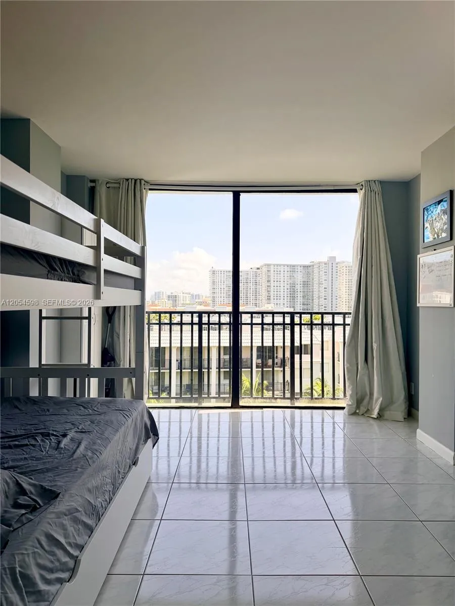 17021 Bay Rd #802 Sunny Isles Beach, FL 33160