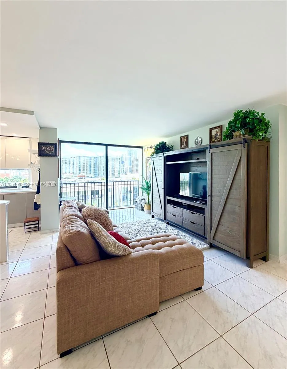 17021 Bay Rd #802 Sunny Isles Beach, FL 33160