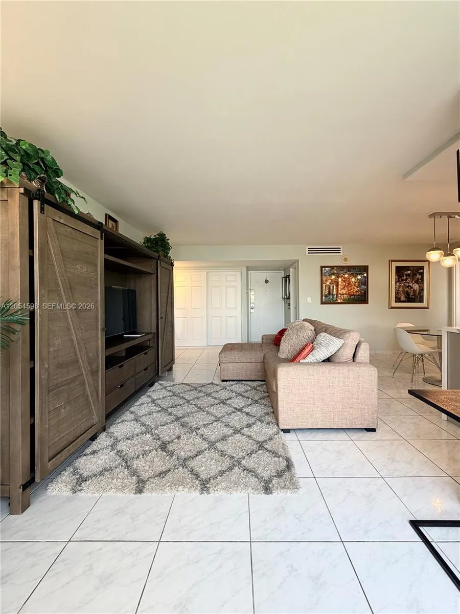 17021 Bay Rd #802 Sunny Isles Beach, FL 33160