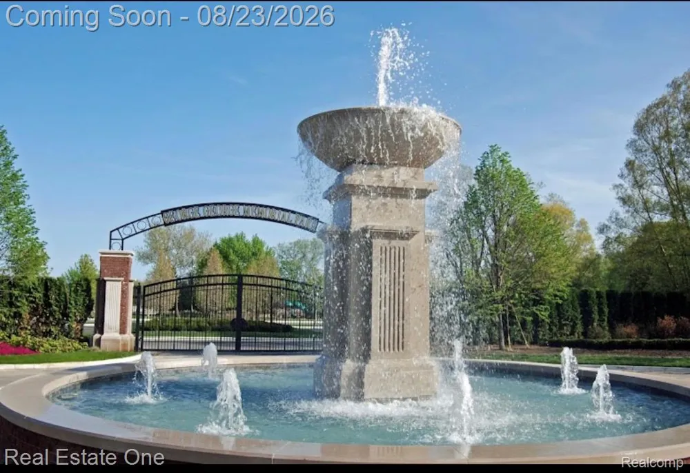 18515 Brookside Lane #16 Clinton Charter Township, MI 48038