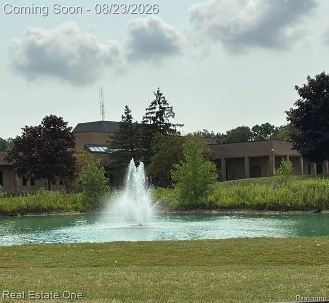 18515 Brookside Lane #16 Clinton Charter Township, MI 48038