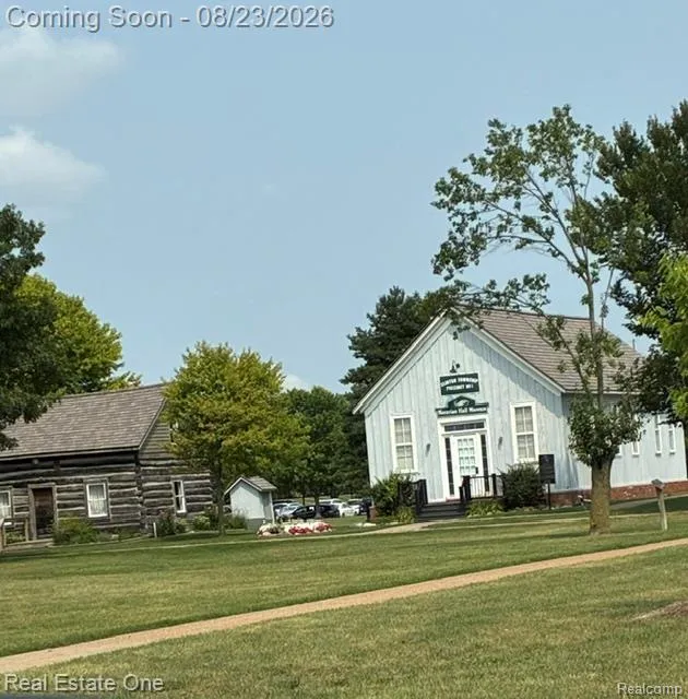 18515 Brookside Lane #16 Clinton Charter Township, MI 48038