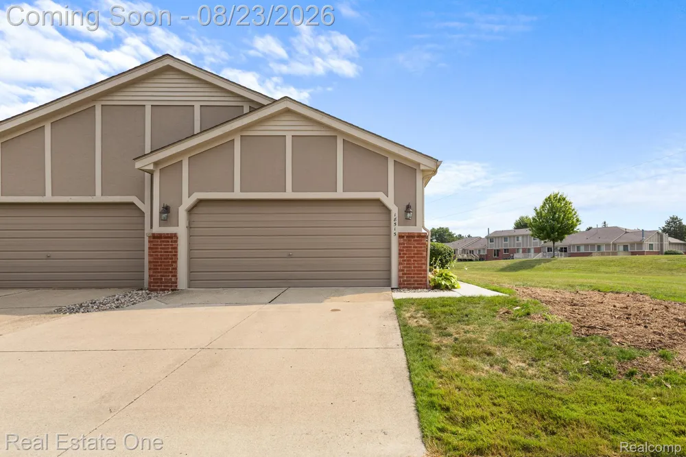 18515 Brookside Lane #16 Clinton Charter Township, MI 48038