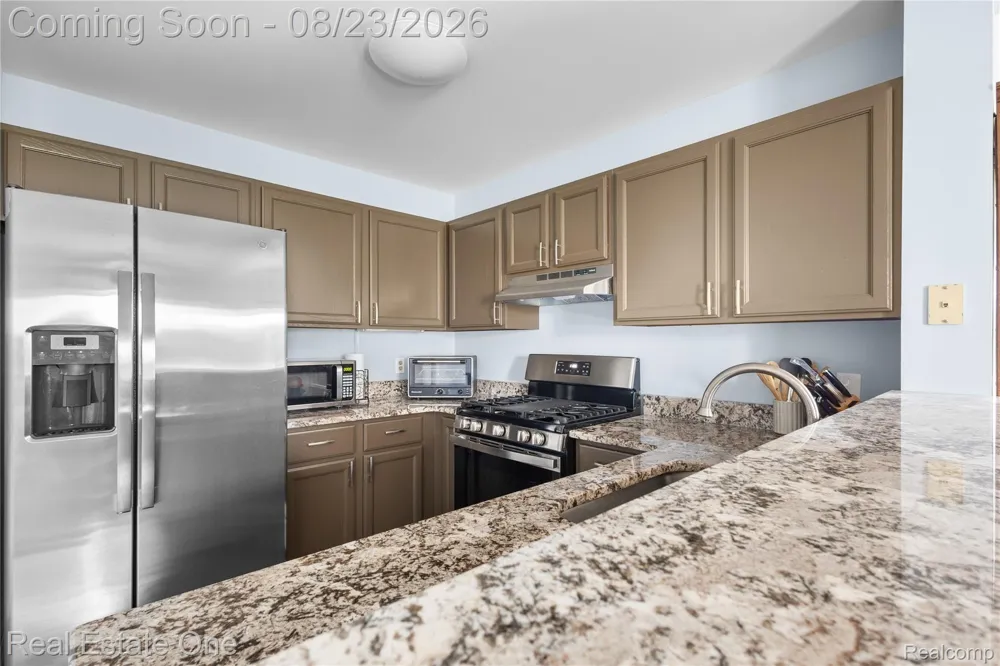 18515 Brookside Lane #16 Clinton Charter Township, MI 48038