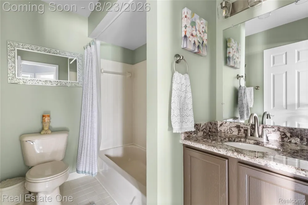 18515 Brookside Lane #16 Clinton Charter Township, MI 48038