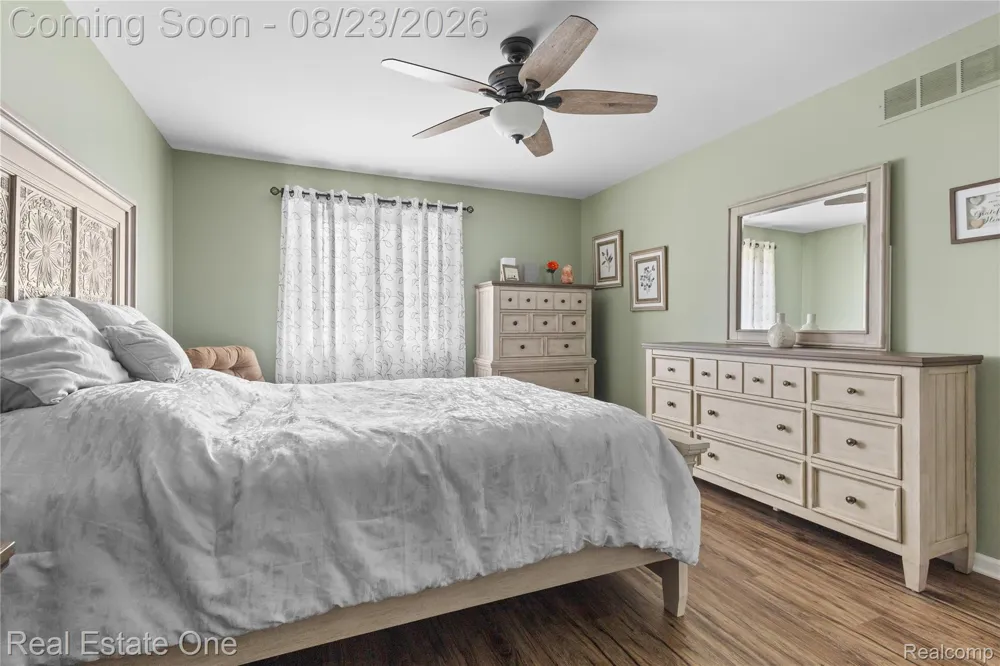 18515 Brookside Lane #16 Clinton Charter Township, MI 48038