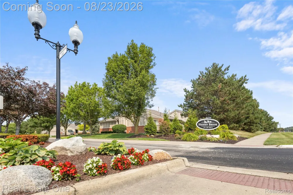 18515 Brookside Lane #16 Clinton Charter Township, MI 48038