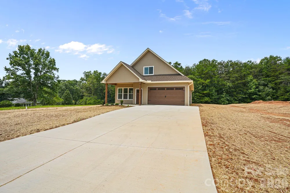 708 Meadowood Street Hudson, NC 28638