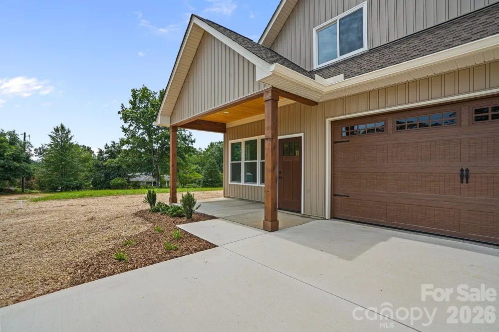 708 Meadowood Street Hudson, NC 28638
