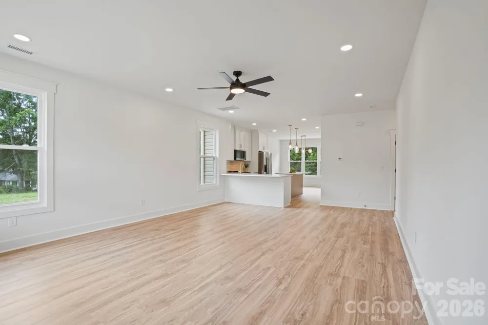 708 Meadowood Street Hudson, NC 28638