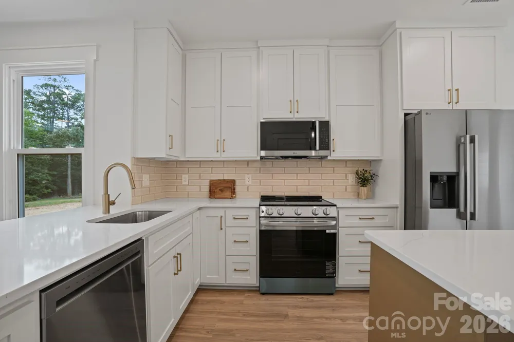 708 Meadowood Street Hudson, NC 28638