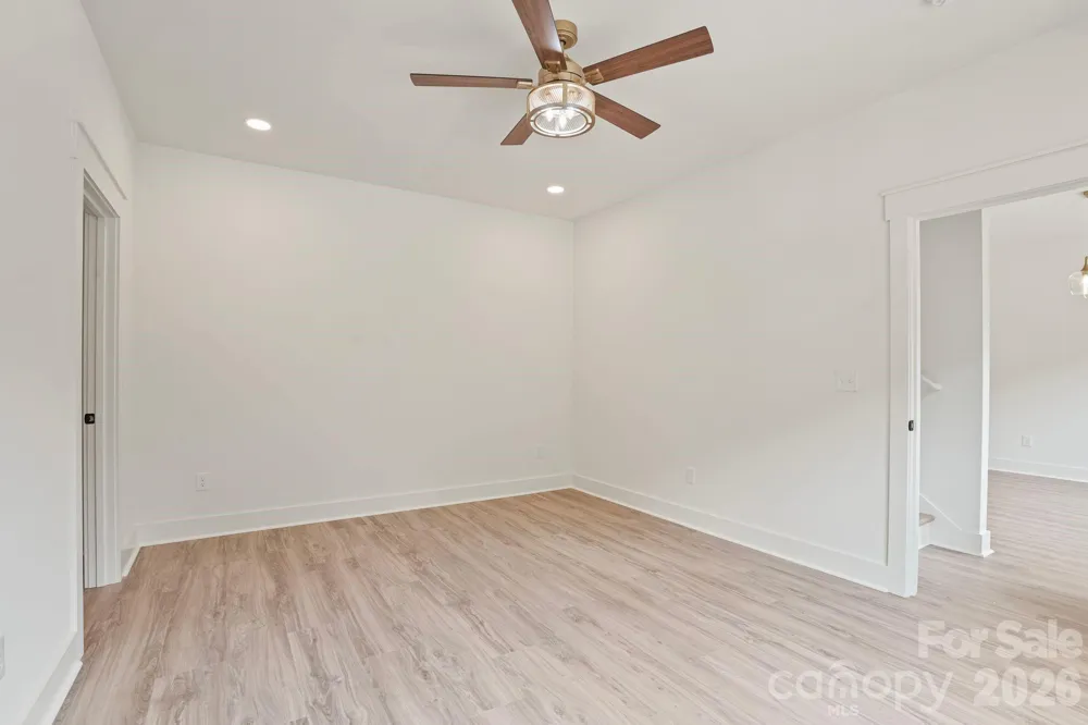 708 Meadowood Street Hudson, NC 28638