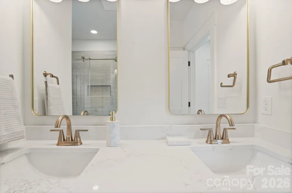 708 Meadowood Street Hudson, NC 28638