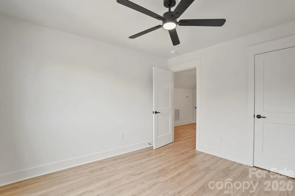 708 Meadowood Street Hudson, NC 28638