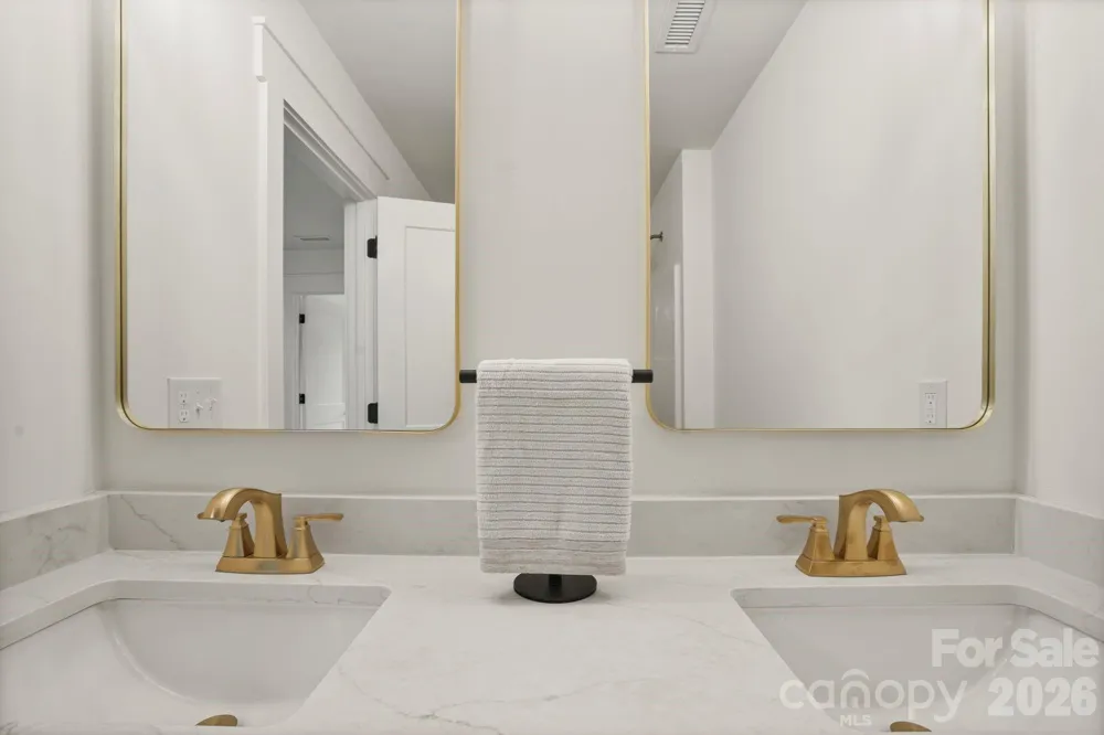 708 Meadowood Street Hudson, NC 28638