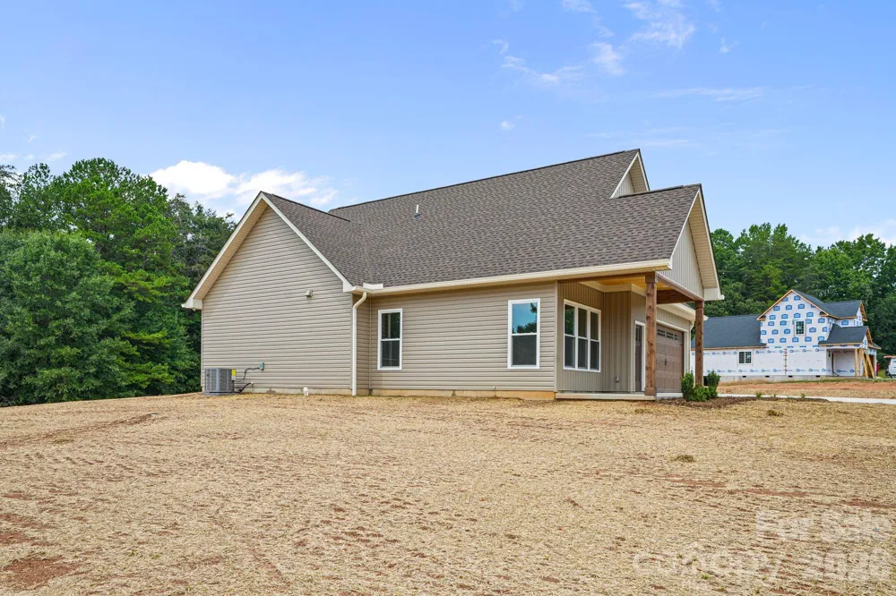 708 Meadowood Street Hudson, NC 28638