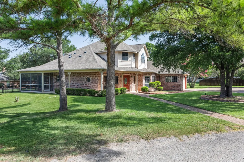 6402 Parlange Court Granbury, TX 76049
