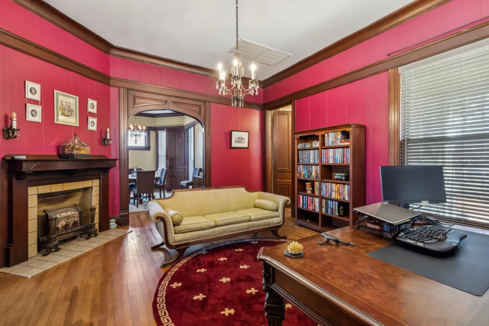 819 S Crockett Street Sherman, TX 75090