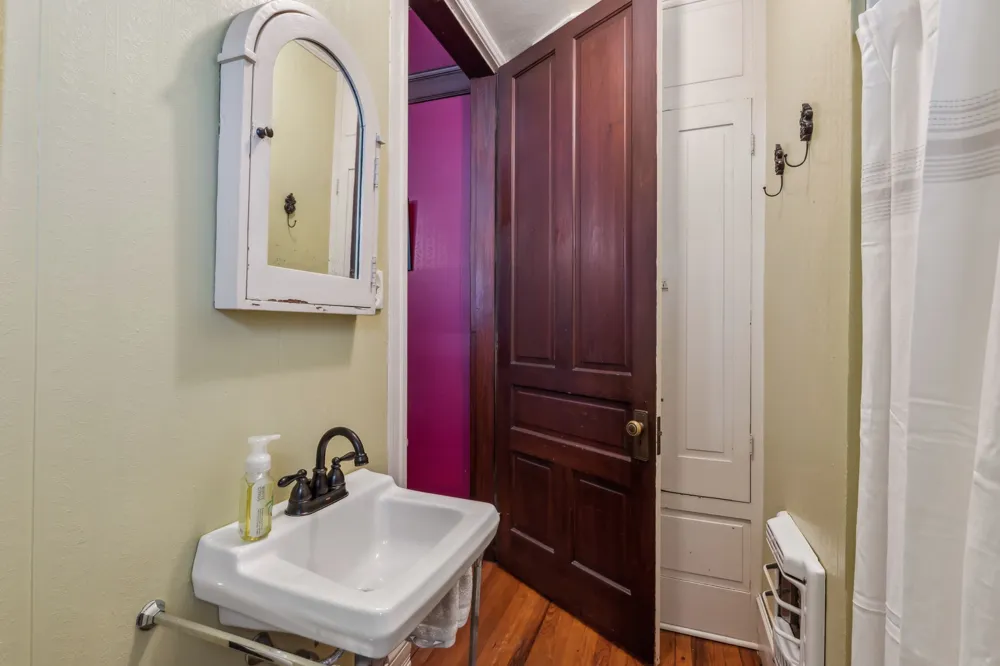 819 S Crockett Street Sherman, TX 75090