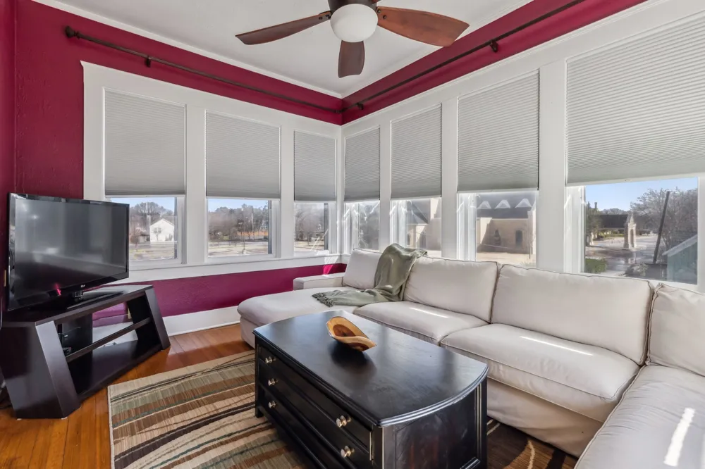 819 S Crockett Street Sherman, TX 75090