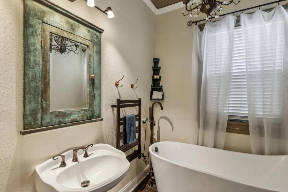 819 S Crockett Street Sherman, TX 75090