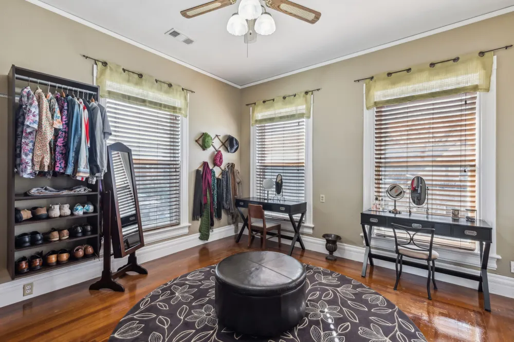 819 S Crockett Street Sherman, TX 75090