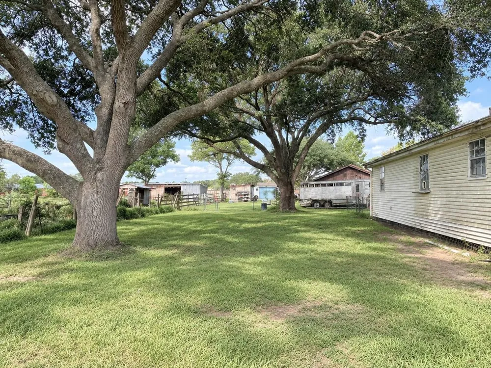 11325 32nd Street Santa Fe, TX 77510