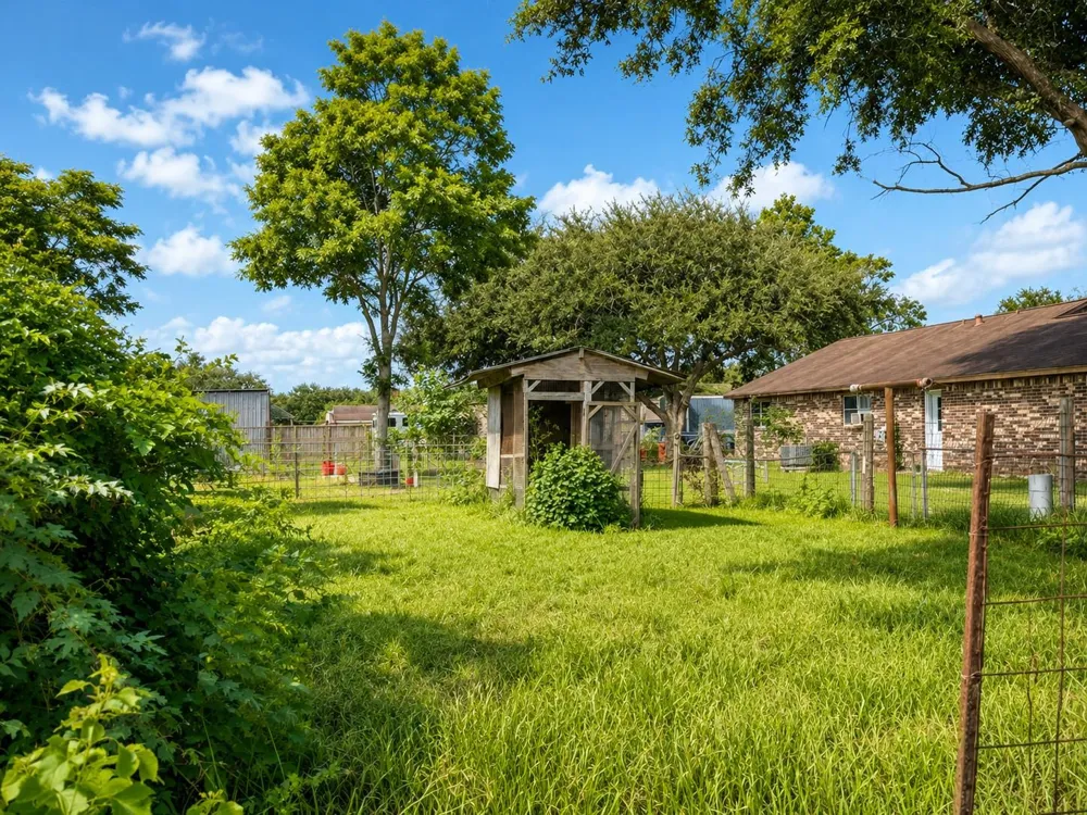 11325 32nd Street Santa Fe, TX 77510