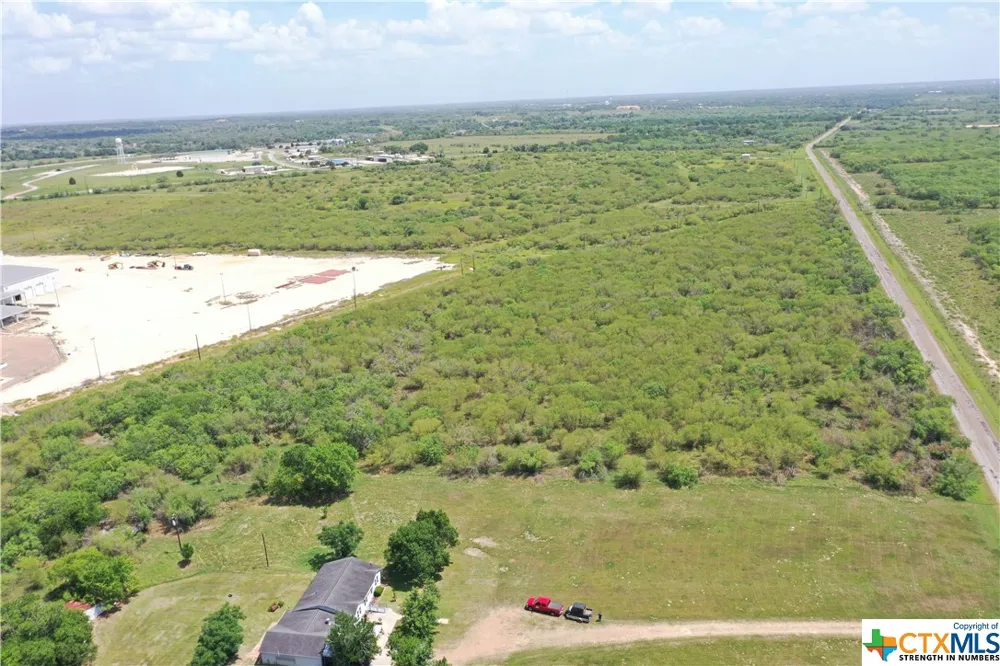 1867 Old Gonzales Road Cuero, TX 77954