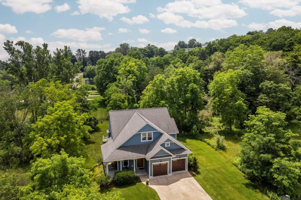 896 Incochee Woods Drive Garfield Charter Township, MI 49684