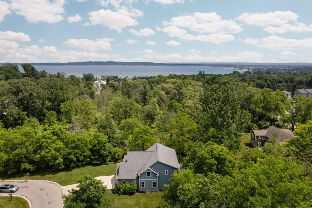 896 Incochee Woods Drive Garfield Charter Township, MI 49684