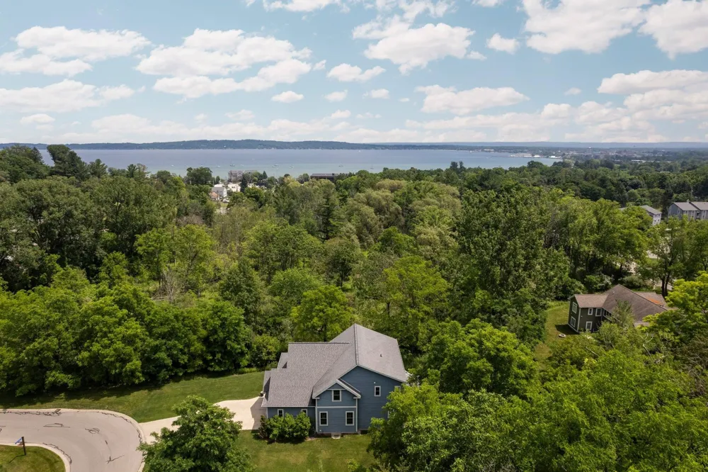 896 Incochee Woods Drive Garfield Charter Township, MI 49684