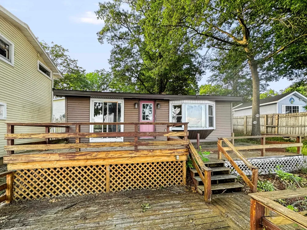 1361 Crooked Lake Drive Garfield Township, MI 48632