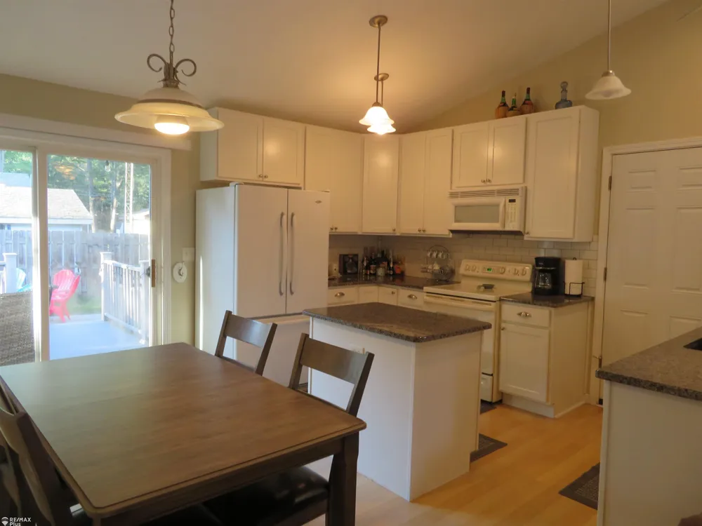 10369 W Higgins Lake Road Lyon Township, MI 48653