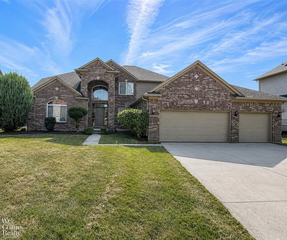 39710 W Offshore Drive Harrison Charter Township, MI 48045